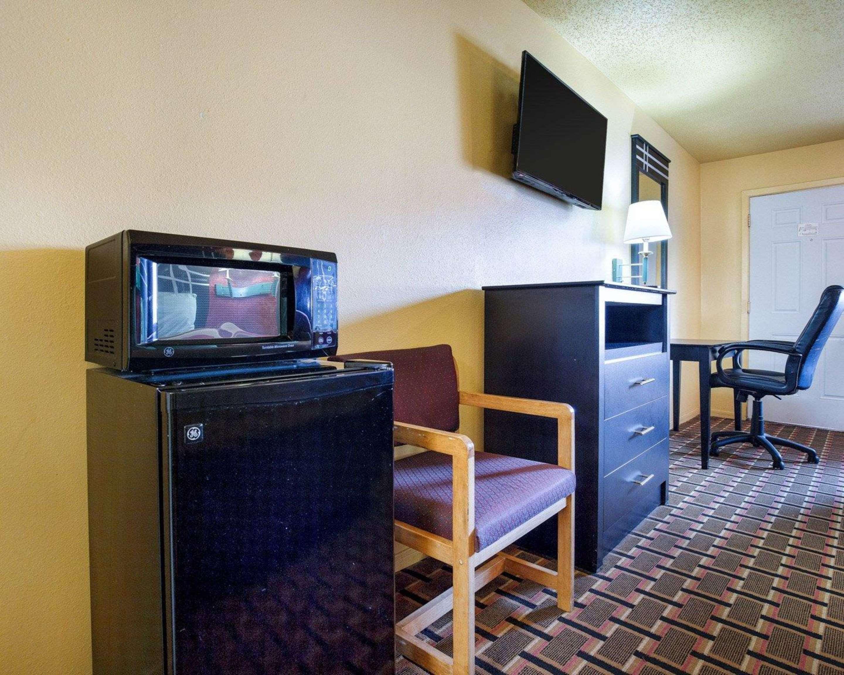Econo Lodge Houston Brookhollow Extérieur photo