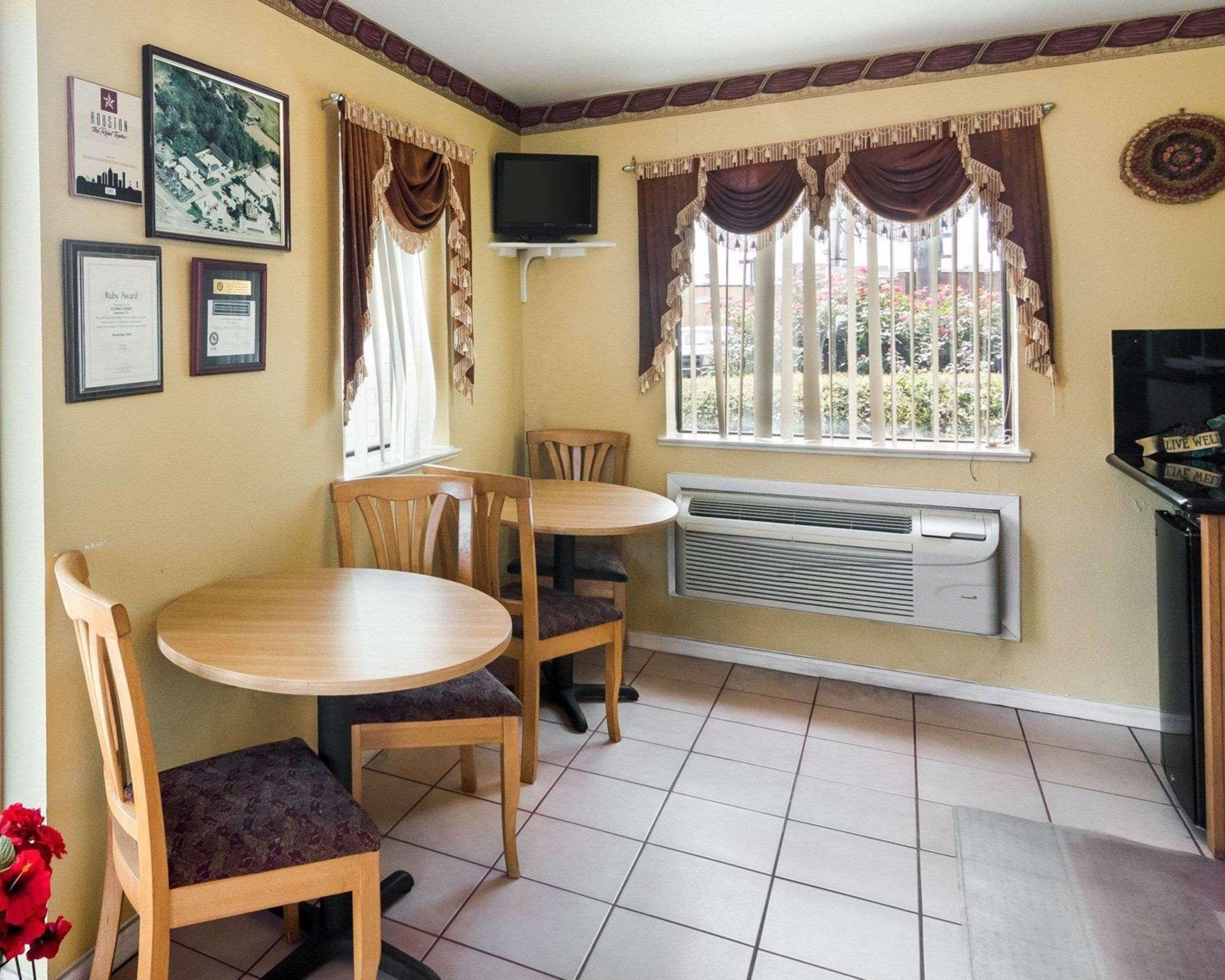 Econo Lodge Houston Brookhollow Extérieur photo